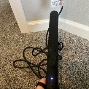 Hot tools Straightener
